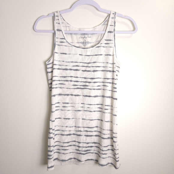 [LOTS OF 3] Basic Cozy Comfy Striped and Solid designs Top‎ M - Picture 2 of 14